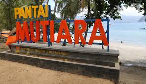 Surga Tersembunyi di Kabupaten Trenggalek, Pantai Mutiara