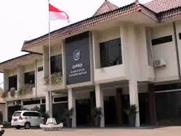 Waspada Corona, Bupati Karanganyar, Semua Pejabat dan DPRD Diperiksa Suhu Tubuh Sebelum Sidang Paripurna
