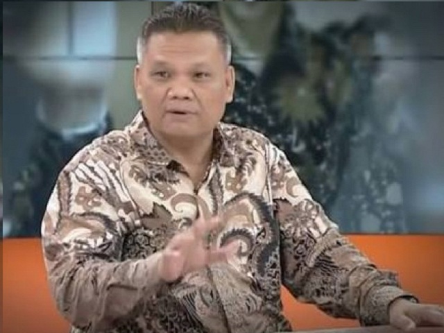 Emrus Sihombing