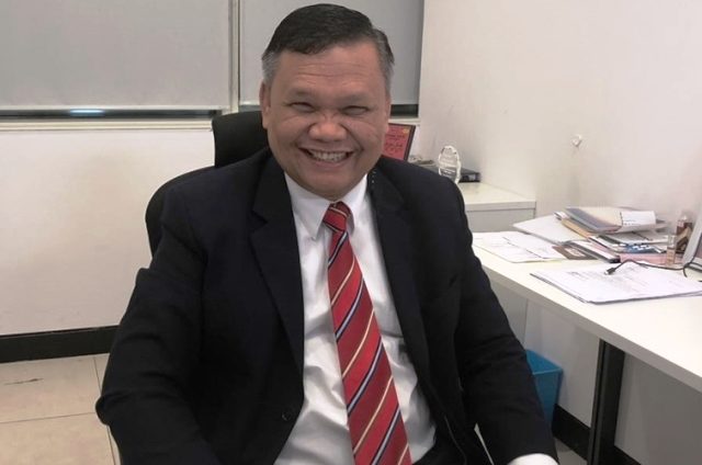 Emrus Sihombing Direktur Eksekutif Lembaga EmrusCorner 640x424
