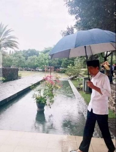 PAYUNG CINTA