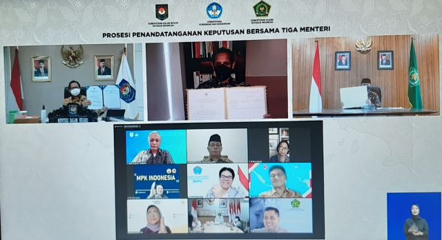 Tiga Menteri