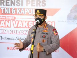 Vaksinasi dan Bansos Di Jogyakarta, Kapolri Ingatkan Warga Disiplin Prokes Di Sektor Ekonomi