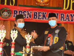 ULANG TAHUN RPSN, WAKIL WALI KOTA BEKASI BERIKAN PIALA WAKIL WALIKOTA