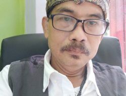 Yudisium Gelombang III STIH Painan Tahun 2020/2021 , Dr. Dwi Seno Wijanarko,S.H.,M.H.,CPCLE CPA menyampaikan selamat kepada Mahasiswa