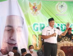 WAKIL WALI KOTA BEKASI DAMPINGI HABIB LUTFI PERESMIAN UREKA MART
