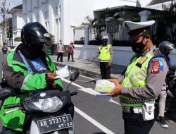 POLDA DIY GENCAR BERIKAN SOSIALISASI DAN HIMBAUAN TENTANG PROKES