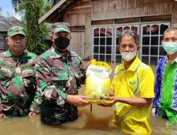 Dandim Sampit dan Forkopimda Tinjau dan Serahkan Bantuan untuk Korban Banjir