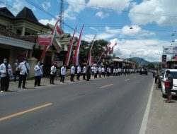 RATUSAN KADER LGMI TRENGGALEK SAMBUT BAPAK PRESIDEN Ir. H JOKO WIDODO dengan BERSERAGAM PUTIH DALAM PERESMIAN BENDUNGAN TUGU TRENGGALEK JATIM.