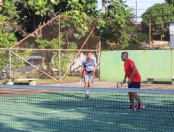Kepala Staf Korem 072/Pamungkas Olah Raga bersama Tenis Lapangan dengan Alumni Akmil 1988.