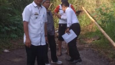 LONGSOR MENGAKIBATKAN RUMAH SEORANG JANDA RUSAK PARAH DIDESA SUKAJAYA LEMPASING