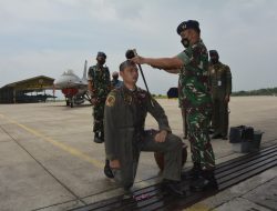 Letda Pnb Deny Taufik Prianda Sukses Terbang Solo F-16 Fighting Falcon
