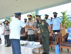 Kasrem 072/Pamungkas Menghadiri Serah Terima Jabatan Gubernur AAU