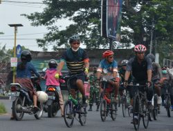 Gowes Historis dan Baksos Korem 072/Pamungkas di Goa Selarong Bantul.