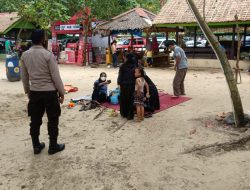 POLSEK CARITA UPAYA PENCEGAHAN VIRUS OMICRON DENGAN MENYAMBANGI WARGA UNTUK BERDIALOG