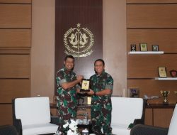 Pangdivif 2 Kostrad Menerima Audiensi dari Gubernur Akmil