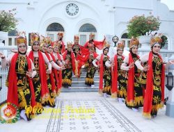 Busana Gandrung Menjadi Pilihan Icon Pemotretan Ketua Umum Dharma Pertiwi