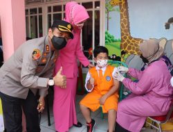 Kapolres Lebak Tinjau Vaksinasi Anak di TK Kumala Bhayangkari Lebak