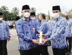 PIMPIN APEL GABUNGAN ASN, SEKDA KETAPANG INGATKAN PNS BISA MENJADI TELADAN BAGI MASYARAKAT