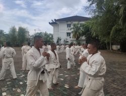 Asah Kemampuan Personel Dit Samapta Polda Kalbar Latihan Bela Diri Tarung Derajat