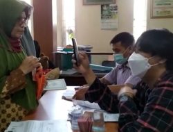 Penyaluran BPNT Tahap 2 Dan Pelaksanaan Vaksinasi Booster Desa Ciapus Kec.Ciomas Lancar Dilaksanakan Sekaligus