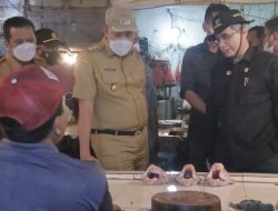 Wamentan RI Bersama Plt. Wali Kota Bekasi Melakukan Operasi Pasar Terkait Kenaikan Harga Pangan Menjelang Bulan Ramadhan