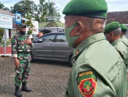 Linmas Binaan Babinsa Latihan Baris Berbaris