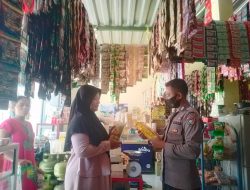 Bhabinkamtibmas Polsek Pagelaran Monitoring Ketersediaan Minyak Goreng Pada Saat Bulan Suci Ramadhan