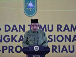 Tingkat Kelulusan Siswa SMA di Riau 99,5 Persen