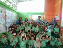 Anak-Anak TK Nirwana Cendikia Mampu Membaca, Menulis, Dan Berhitung Itu Bonus