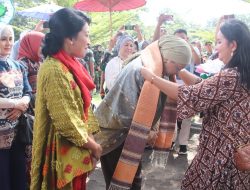 Istri Panglima Angkatan Tentara Malaysia dan Ketua Umum Dharma Pertiwi, Kunjungi Pameran UMKM Persit PD III/Slw