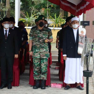 Dandim HSS Hadiri Pelantikan 129 Kades Hasil Pilkades Serentak
