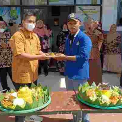 Ungkapan Rasa Terimakasih Siswa SMK Tridaya Bekasi Kepada Guru.