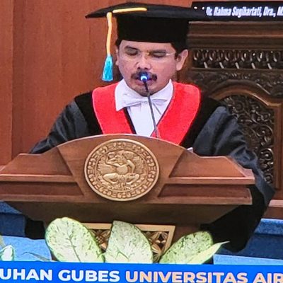 Prof. Dr. M. Hadi Subhan, S.H., M.H., CN., Dikukuhkan Sebagai Satu-satunya Guru Besar Hukum Kepailitan di Indonesia