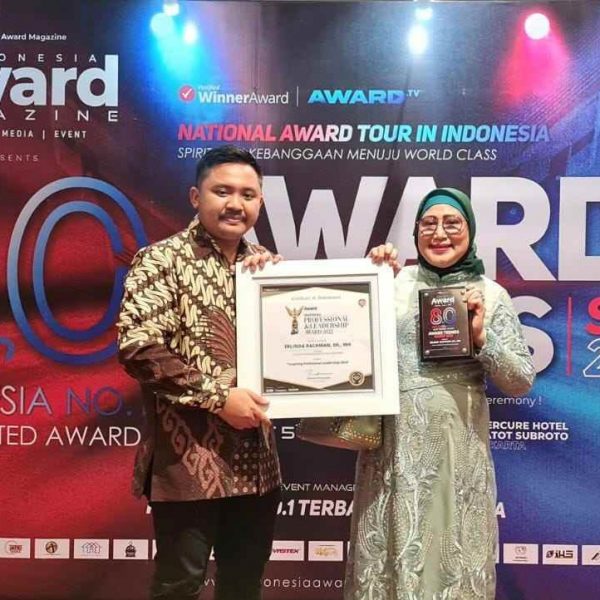 Indonesia Award Magazine Pilih Ibu Erlinda Rachman SH.MH Sebagai Sosok Panutan Senior Inspiratif