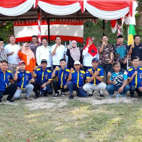Menjaga Sinergitas dan Kekompakan selalu memantau kegiatan di desanya serta Comannder Wish Kapolda Banten GUYUB TNI-POLRI