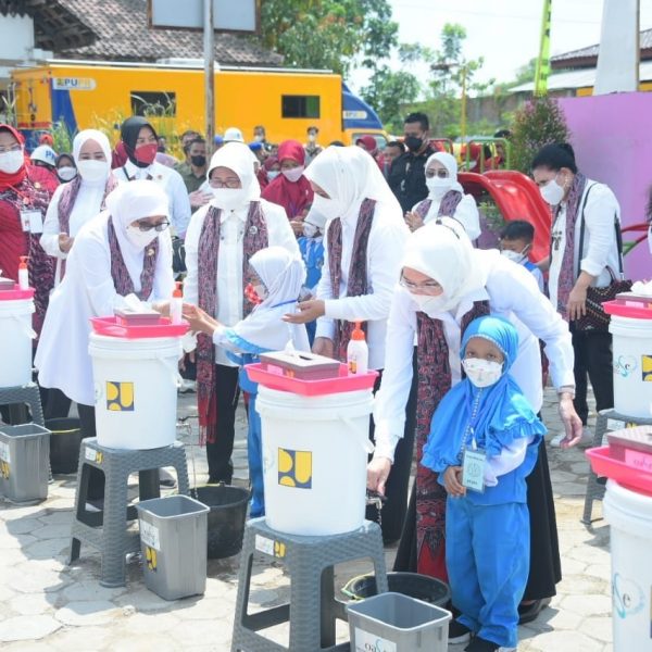 Kementerian PUPR Bersama OASE KIM Sosialisasikan Hidup Bersih di Sragen