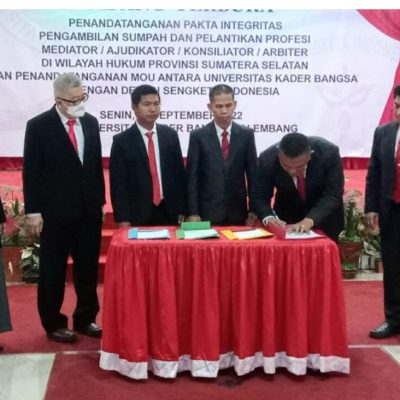 DEWAN SENGKETA INDONESIA MENGANGKAT SUMPAH ANGGOTA MEDIATOR KONSILATOR ARBITER SUMATERA SELATAN SEKALIGUS PENANDATANGANAN FAKTA INTERGITAS