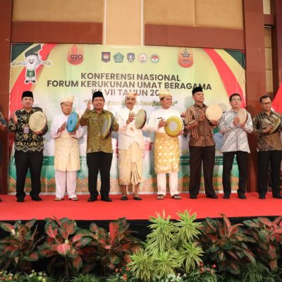 Sekjen Kemendagri Minta Masyarakat Saling Hormati Hak Beragama