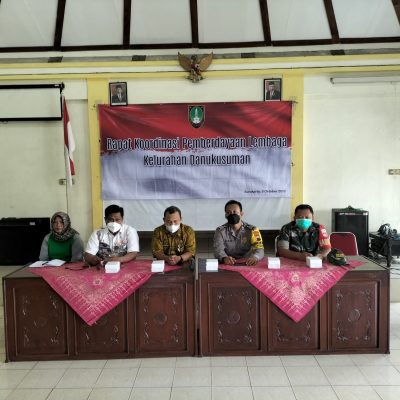Serka Priyanto Gembleng Satlinmas Danukusuman Demi Jaga Kekompakan