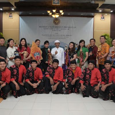 Komunitas Umat Kristen Kementerian Pertahanan RI, Adakan Retret.