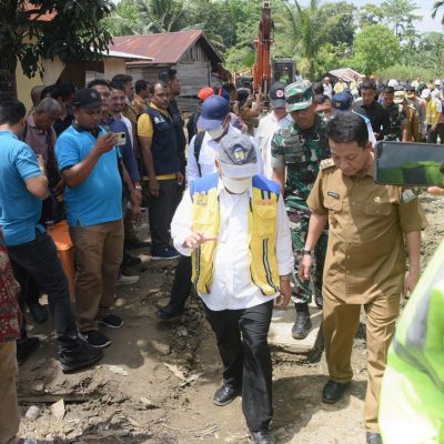 Tinjau Banjir Aceh Utara, Menteri Basuki: Fokus Penanganan Tanggul Jebol dengan Geobag dan Bronjong