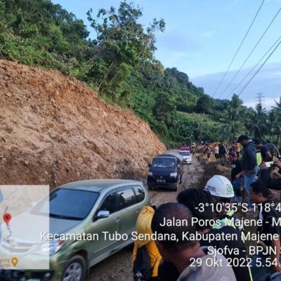 Kementerian PUPR Buka Jalan Trans Sulawesi Majene-Mamuju Pascabencana Longsor