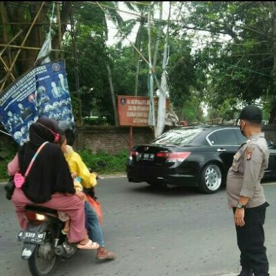 Polsek Cinangka  Strong point dalam rangka antisipasi Gangguan Kamtibmas
