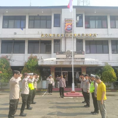 Iptu Nurochyat Kasi Humas Polsek Balaraja Pimpin Serah Terima Piket siaga SPKT dan Piket Pungsi Polsek Balaraja
