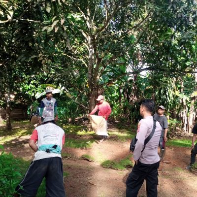 Bhabinkamtibmas Polsek Cijaku Polres Lebak Dengarkan Keluhan Warga Binaan Lewat Program QUICK WINS PRESISI KAPOLRI.