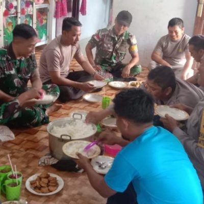 Adakan Acara Makan Bersama TNI – POLRI Tunjukan Kekompakan Dan Sinergitas