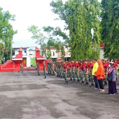 Karya Bakti di Taman Makam Pahlawan Patrang Jember, Prajurit Brigif Raider 9 Kostrad Berikan Motivasi