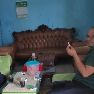 Menindaklanjuti Program Kapolda Banten Bhabinkamtibmas Polsek Cirinten Sambang Warga dan “Ajak Yuk Ngopi Wae”