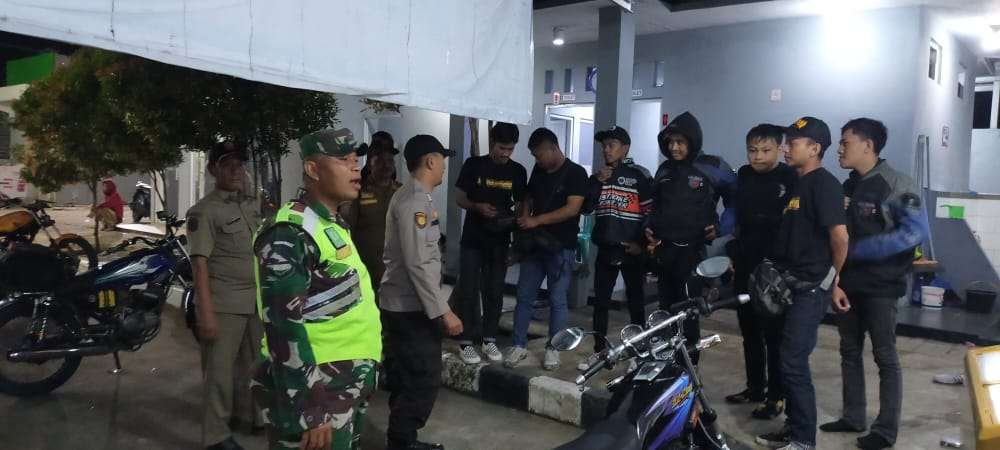 Polsek Saketi Laksanakan Patroli Bersama dengan TNI dan Sat Pol PP Cegah Gangguan Kamtibmas
